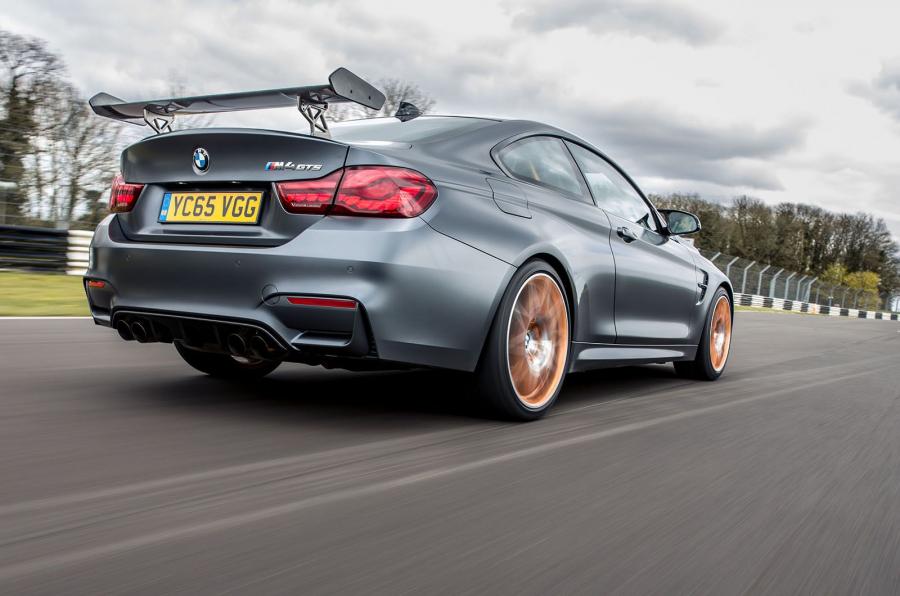  BMW M4 GTS 2016 года  (UK) (фото 9 из 23)